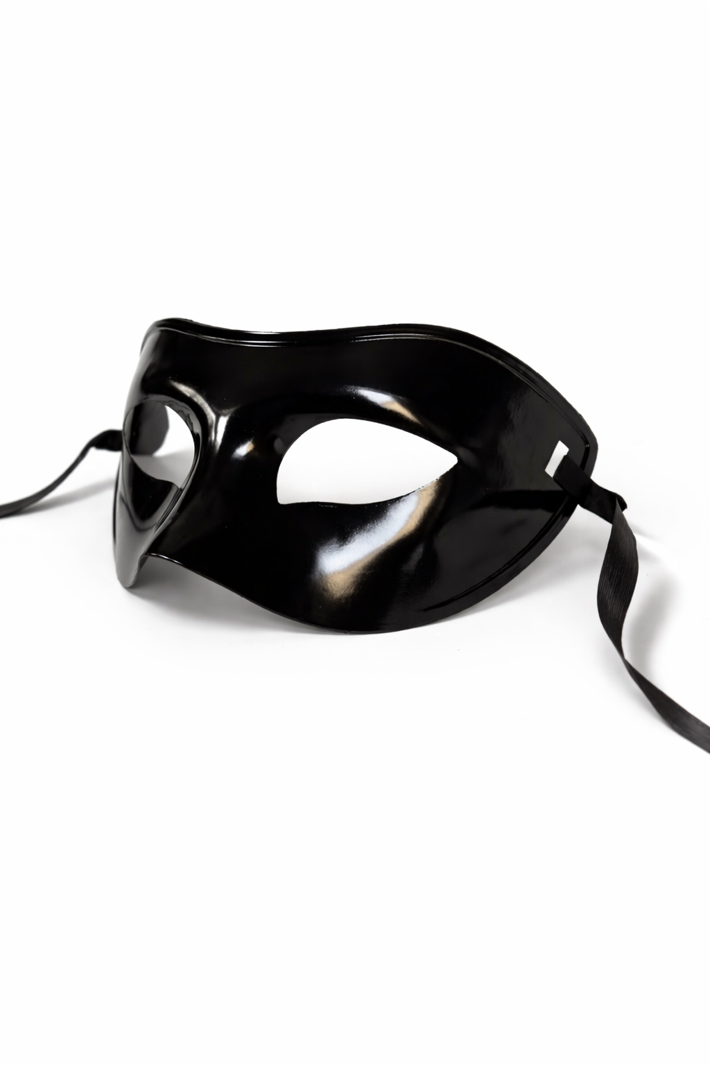 מסכת עיניים שחורה מבריקה